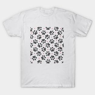 Black paw print with red hearts pattern T-Shirt